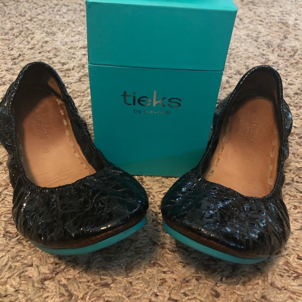 Obsidian Black Tieks size 10